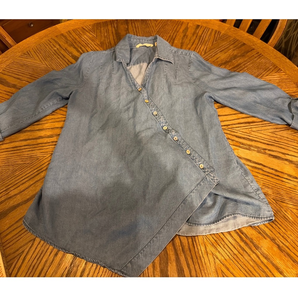 Soft Surroundings Light Wash Asymmetrical Chambray Tunic Shirt PM Petite Medium